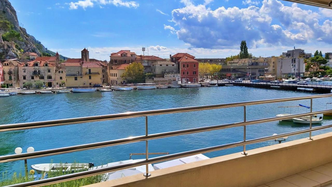 Mitra Zonata Pink Apartment Omis Exterior photo