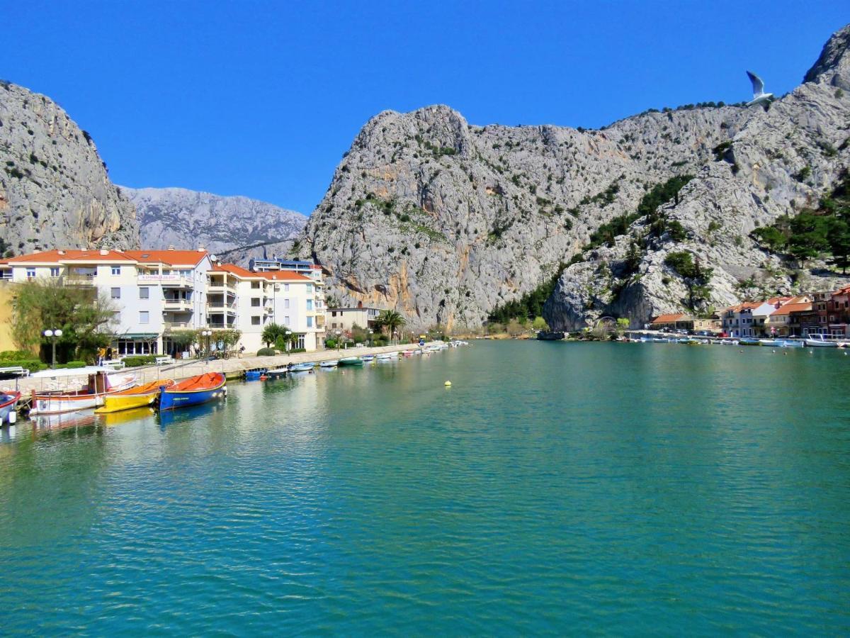 Mitra Zonata Pink Apartment Omis Exterior photo