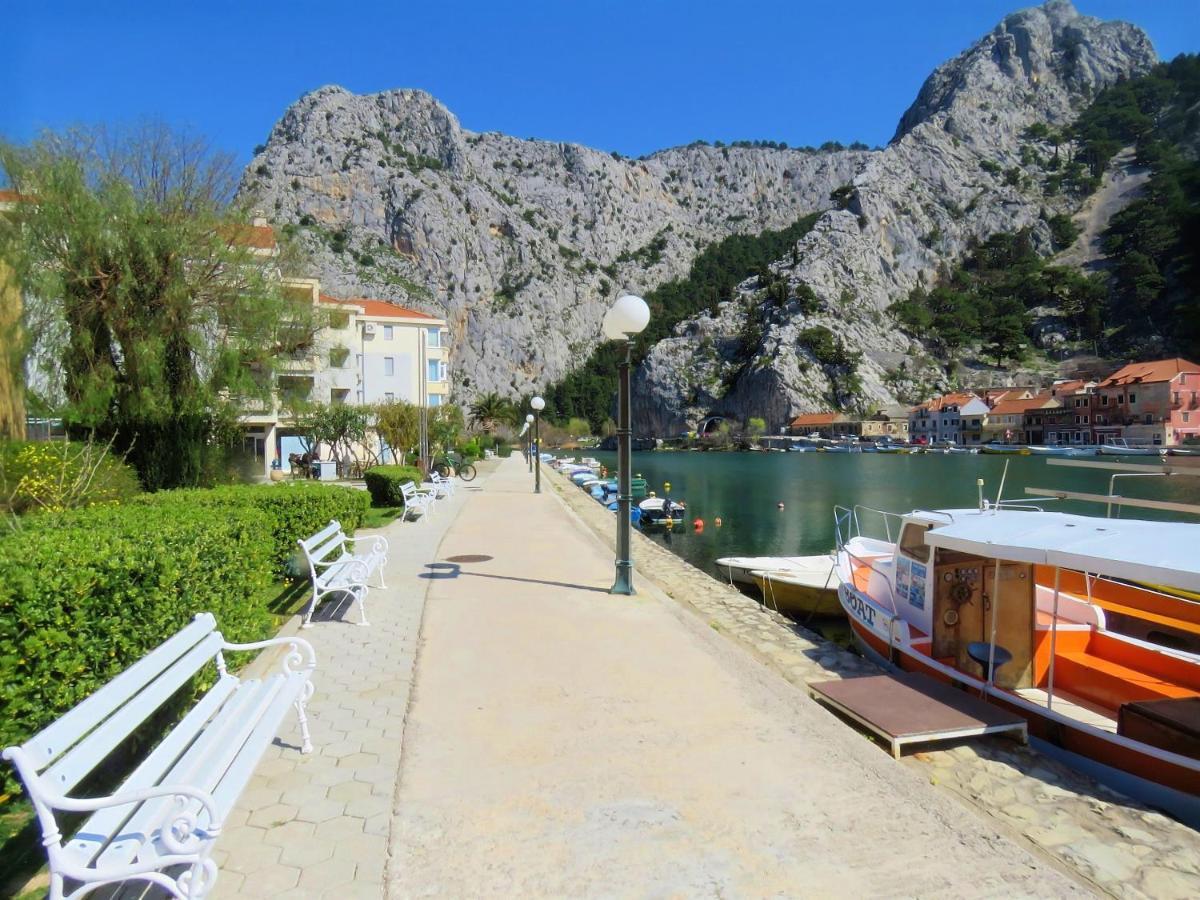 Mitra Zonata Pink Apartment Omis Exterior photo
